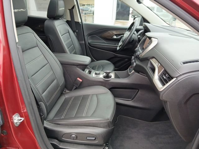Certified 2024 GMC Terrain Denali w/ Denali Premium Package AWD/4WD image 30