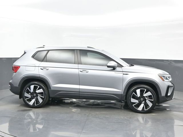 Used 2024 Volkswagen Taos SEL image 7