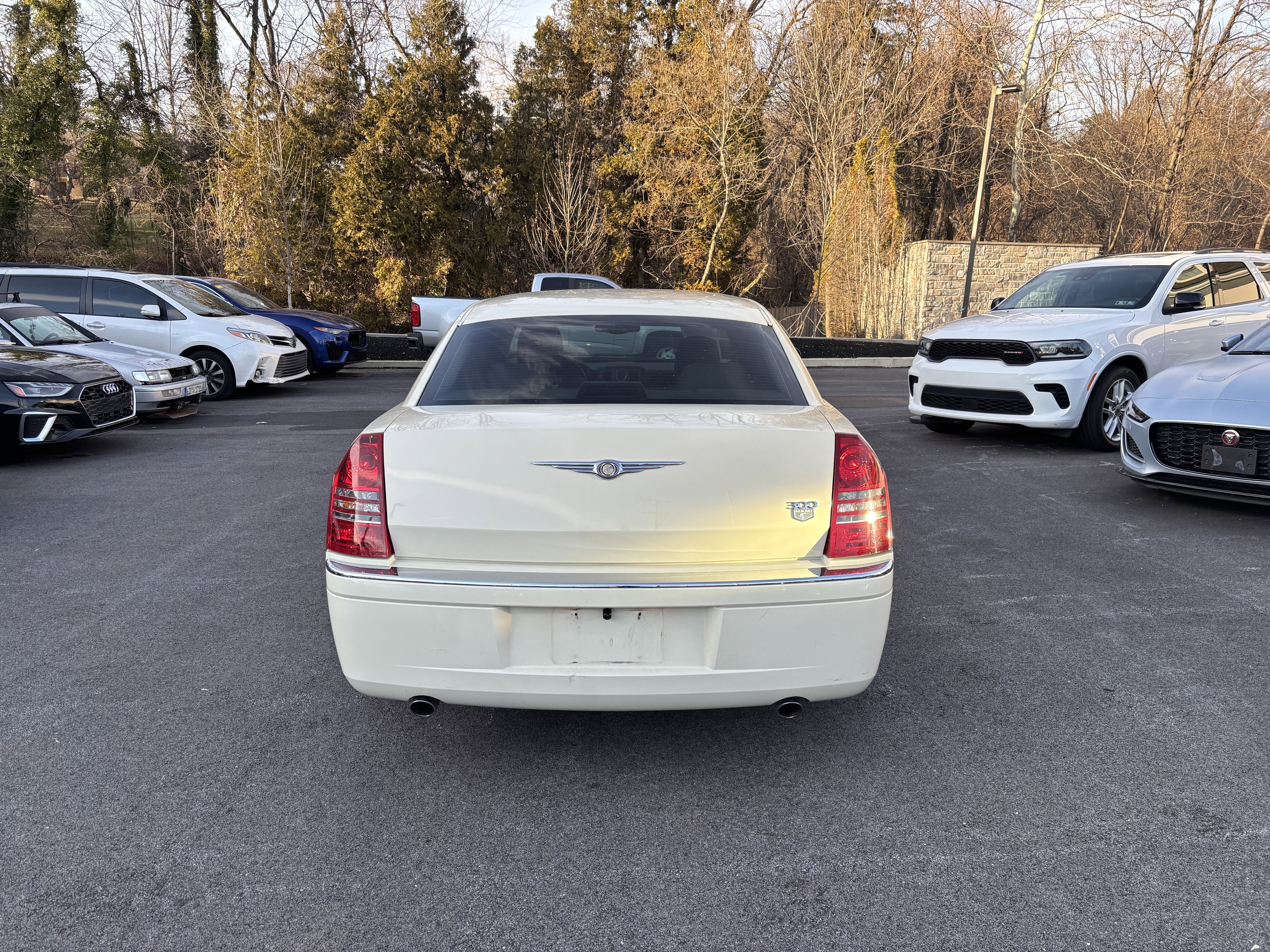 Used 2005 Chrysler 300 C image 4