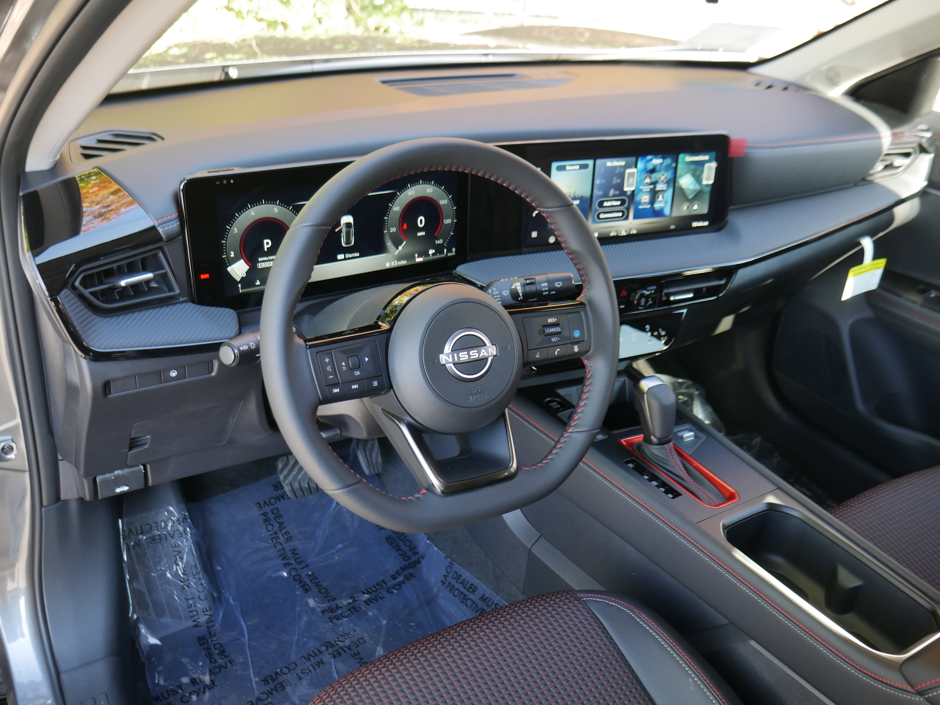 New 2026 Nissan Kicks SR w/ Cold Weather Package image 4