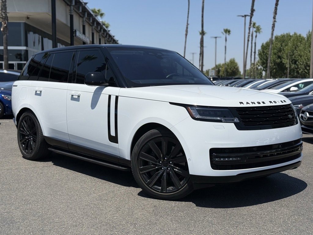 Used 2023 Land Rover Range Rover Autobiography image 1