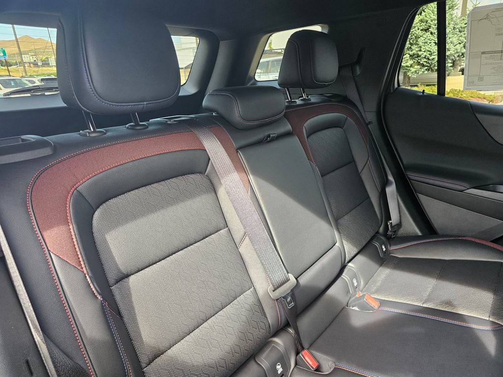 New 2026 Chevrolet Equinox RS w/ Convenience Package III AWD/4WD image 14