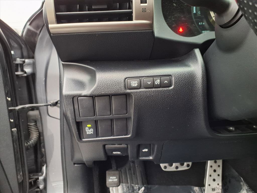 Used 2016 Lexus IS 300 AWD w/ F Sport Package image 14