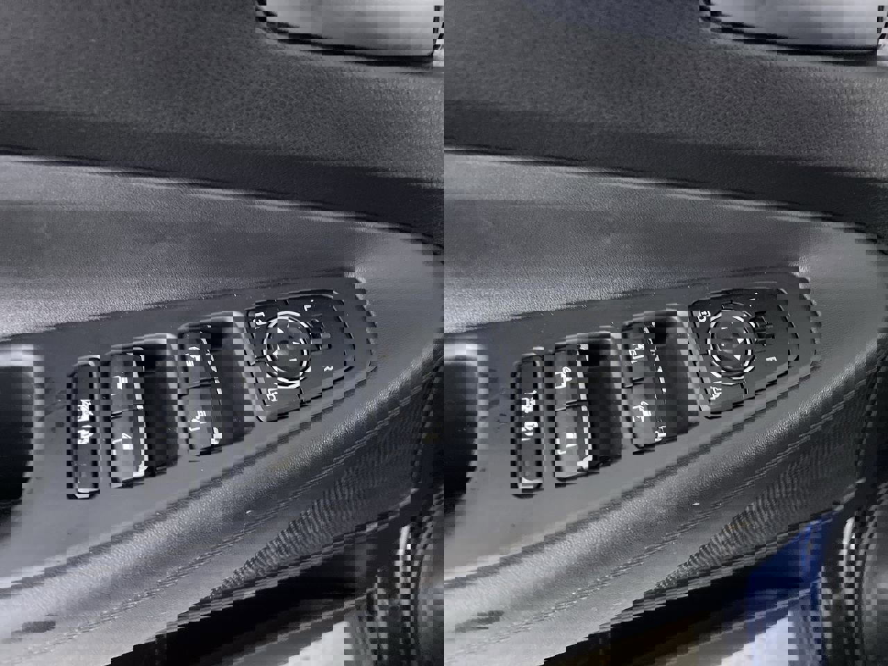 Used 2020 Hyundai Santa Fe SEL image 11