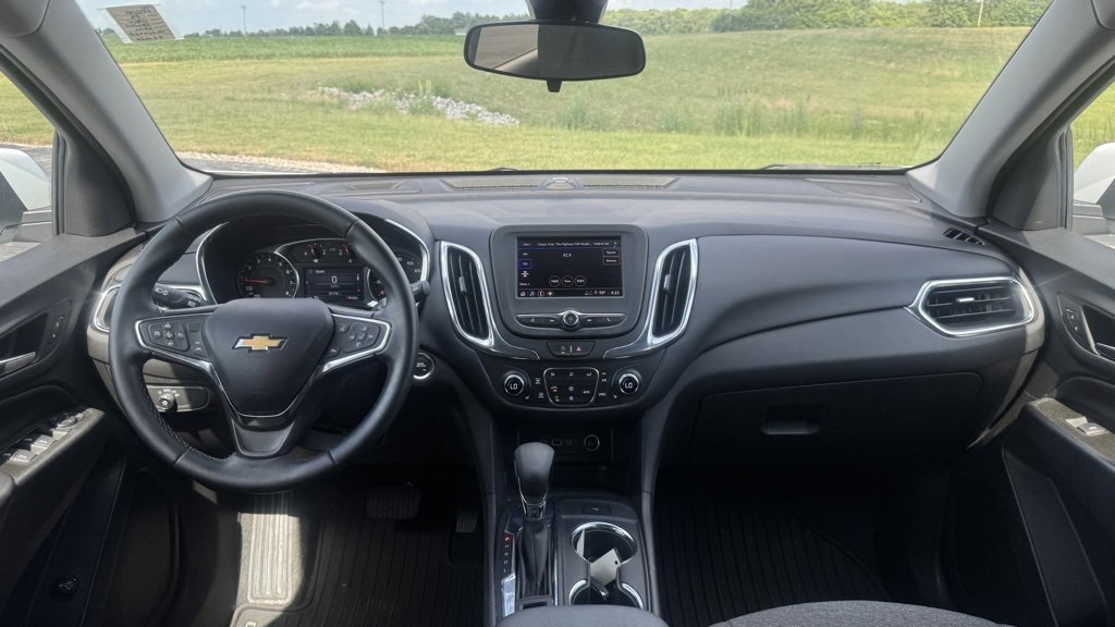 Used 2023 Chevrolet Equinox LT image 29