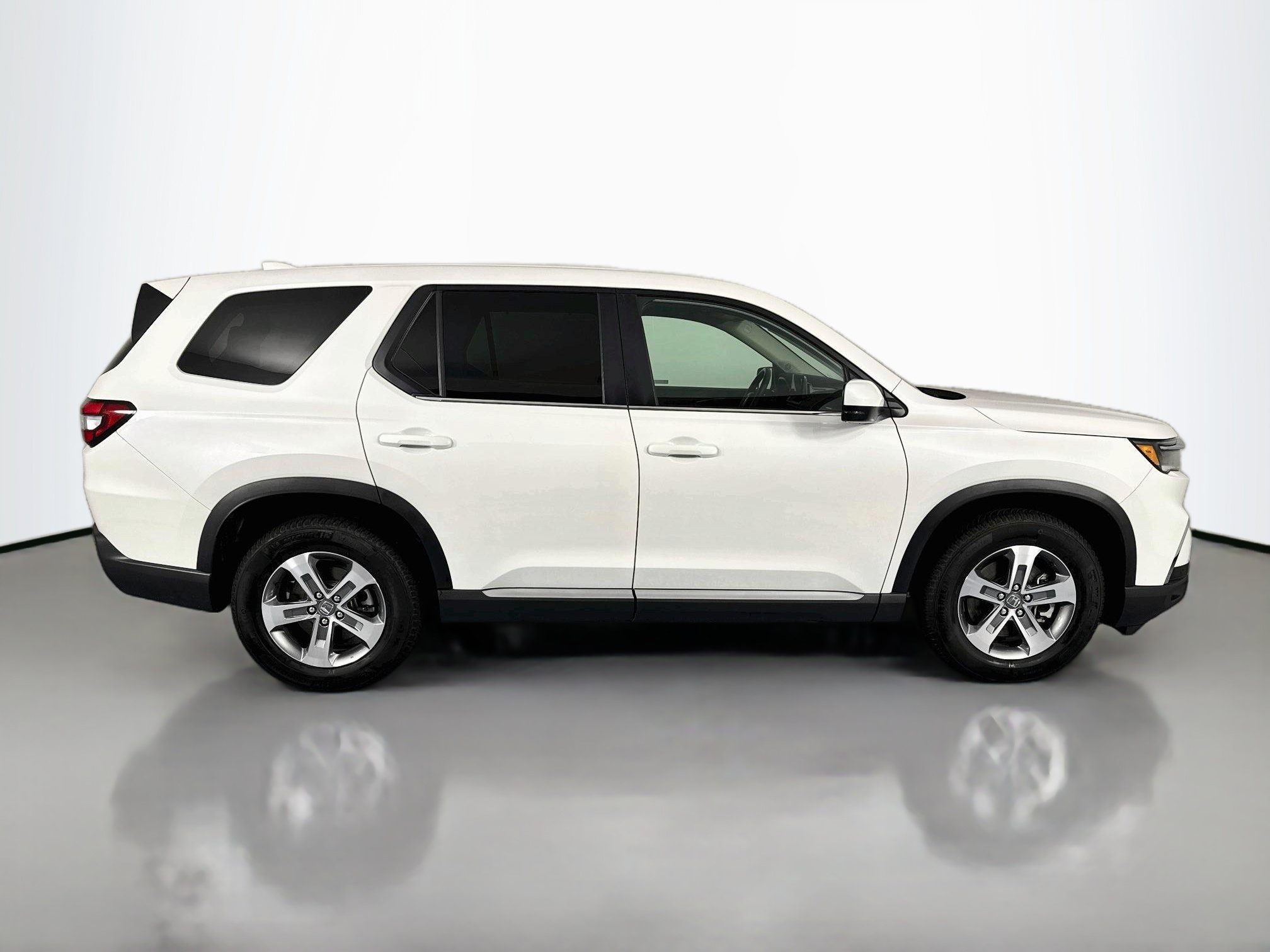 Certified 2023 Honda Pilot EX-L image 4