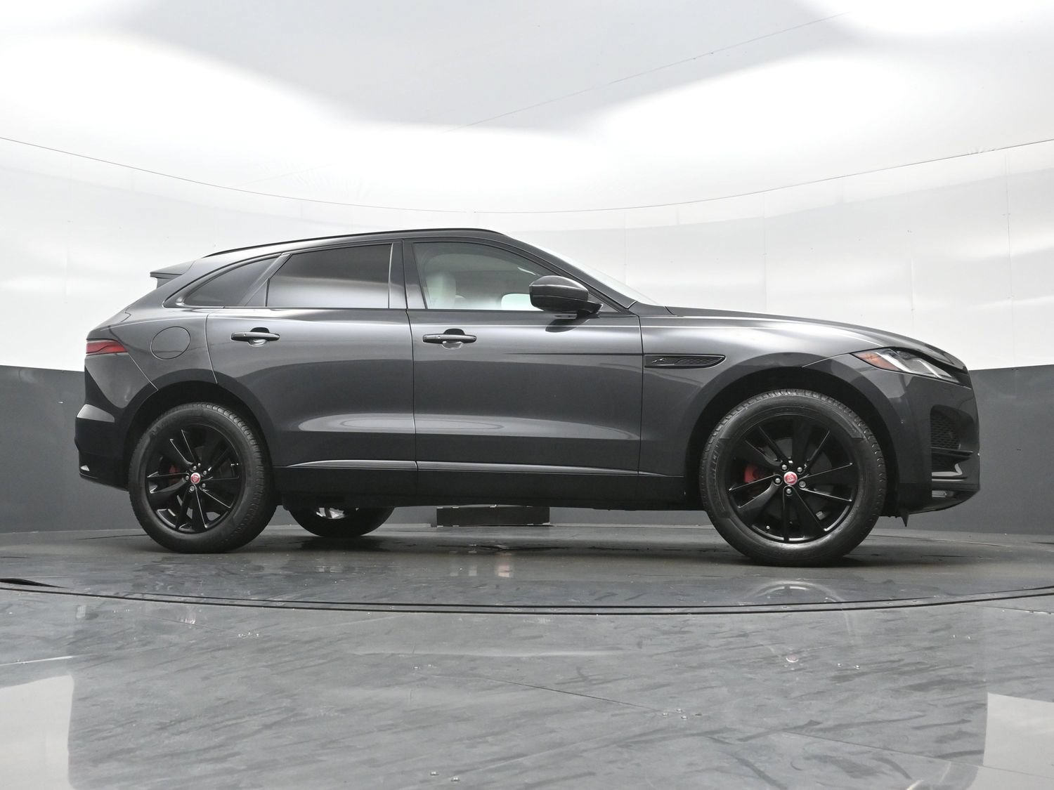 Used 2022 Jaguar F-PACE S AWD/4WD image 32