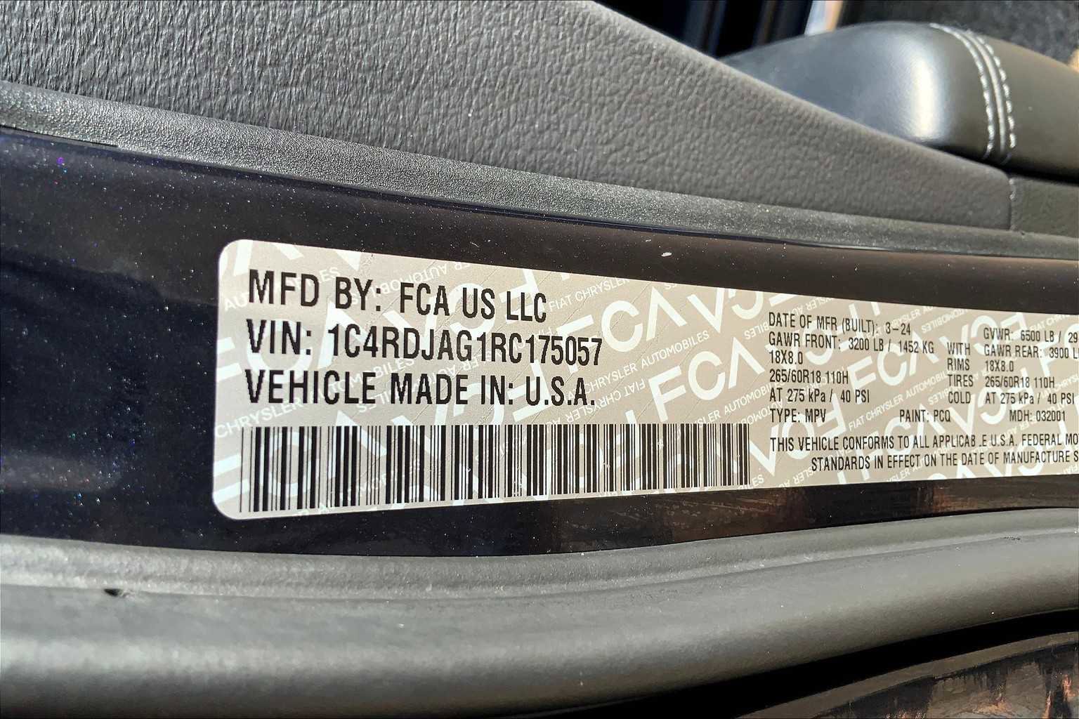 Used 2024 Dodge Durango SXT w/ 3rd Row Seating Group image 68