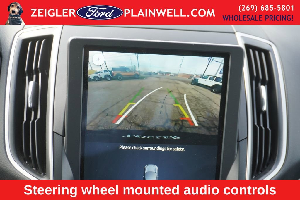 Used 2024 Ford Edge SEL w/ Convenience Package image 4