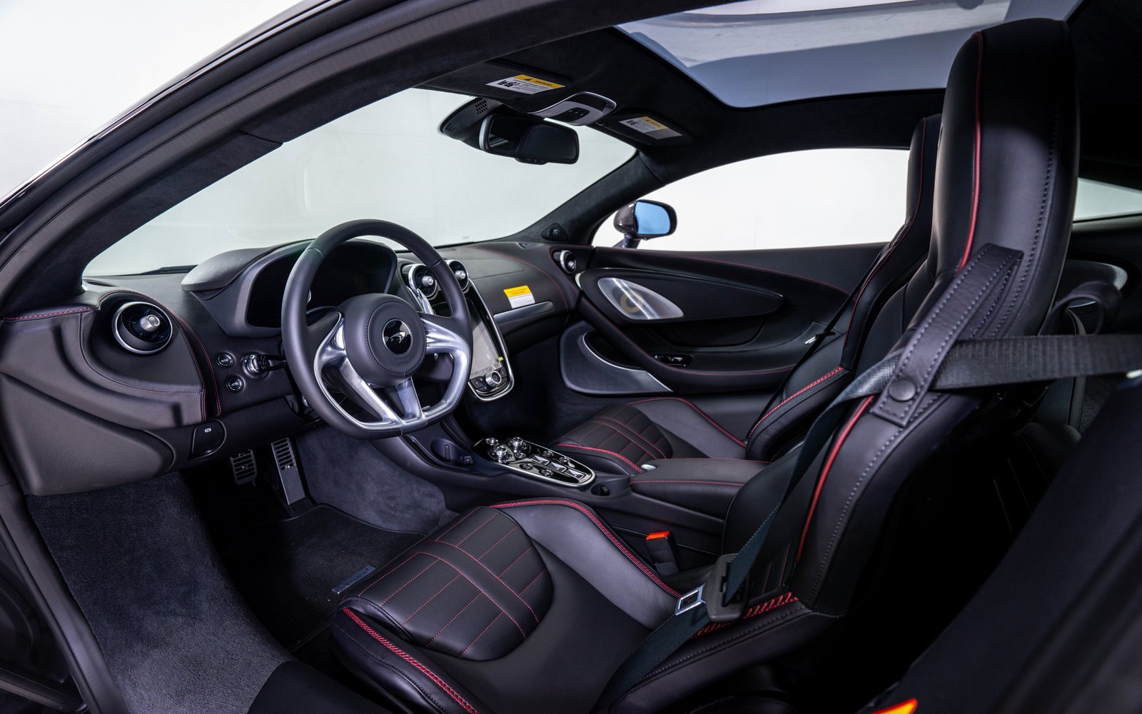Used 2025 McLaren GTS image 19