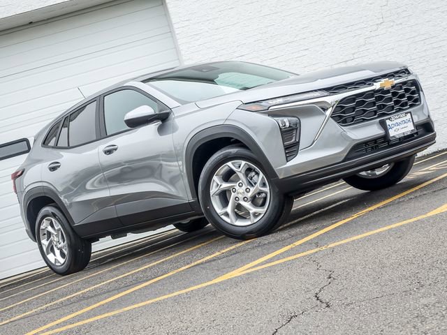 New 2026 Chevrolet Trax LS FWD image 3