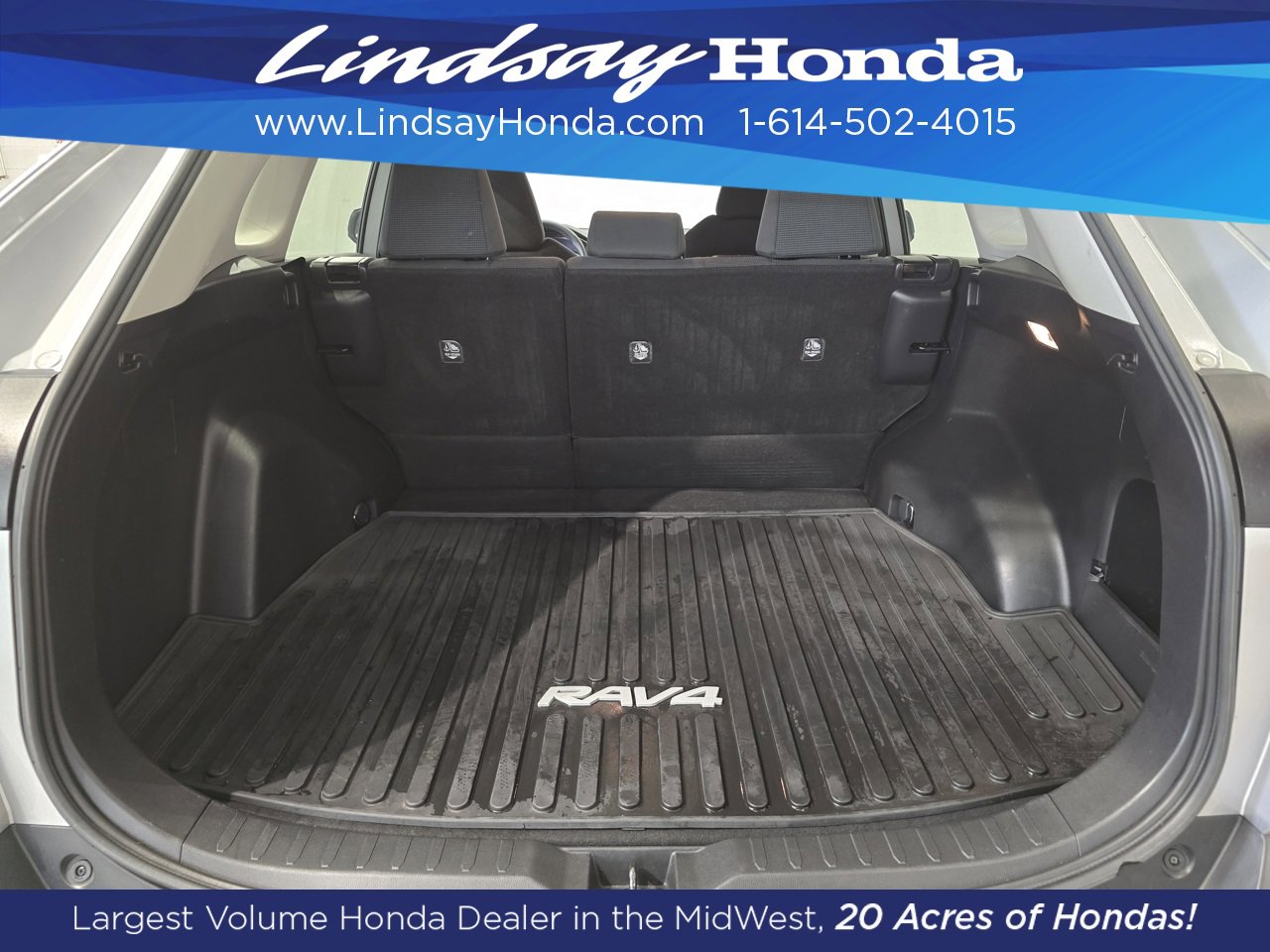 Used 2021 Toyota RAV4 LE image 7