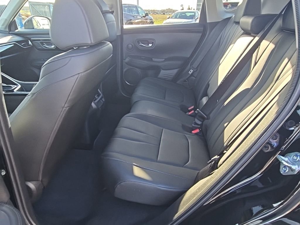 Used 2025 Acura ADX FWD image 26