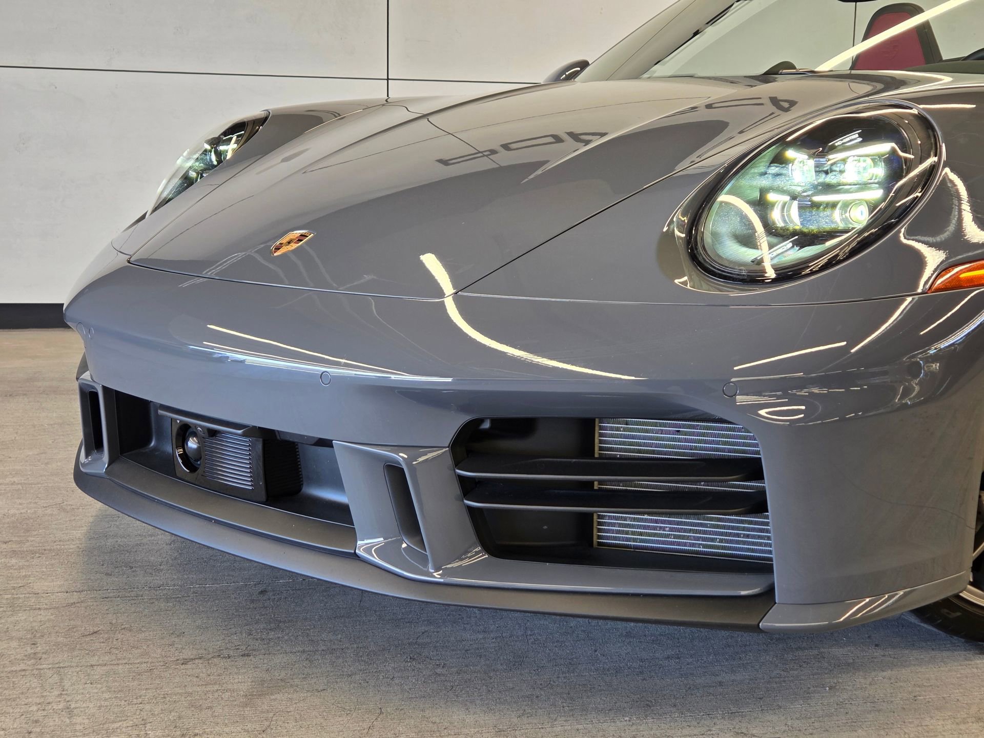 Used 2025 Porsche 911 Carrera RWD image 26