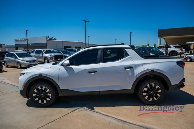 Used 2025 Hyundai Santa Cruz SEL FWD image 2