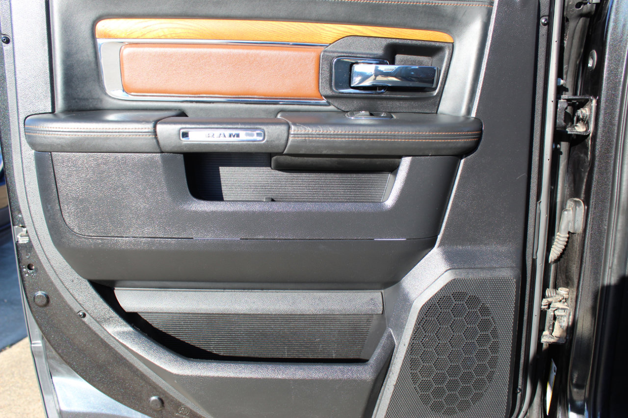 Used 2015 RAM 1500 Laramie Longhorn w/ Convenience Group image 16