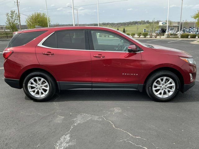 Used 2018 Chevrolet Equinox LT image 2