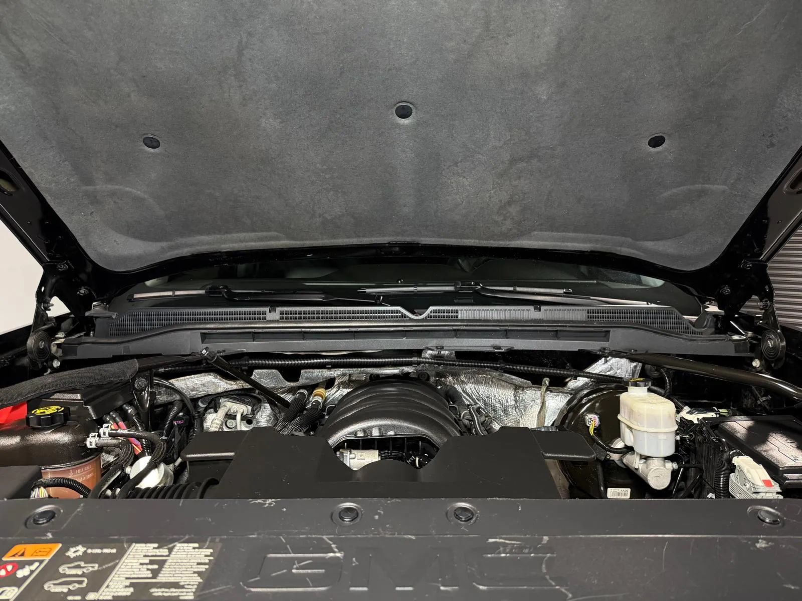 Used 2014 GMC Sierra 1500 Denali w/ Suspension Package, Off-Road AWD/4WD image 8