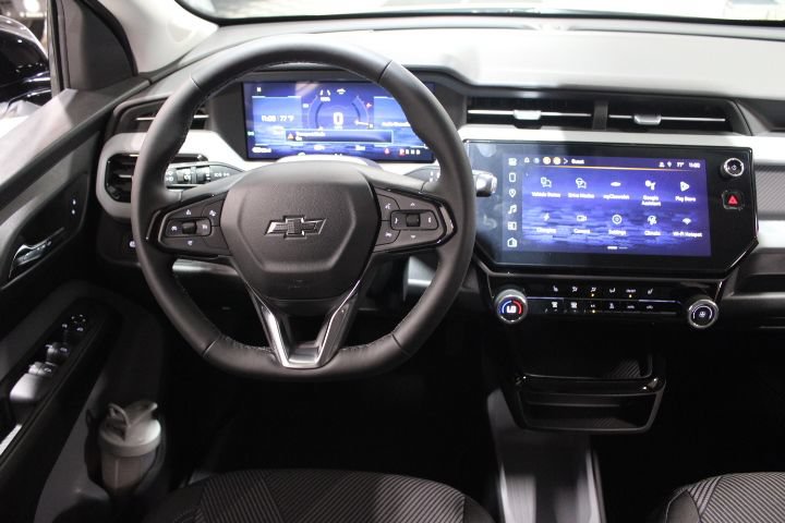 New 2027 Chevrolet Bolt LT w/ Comfort Package FWD image 28