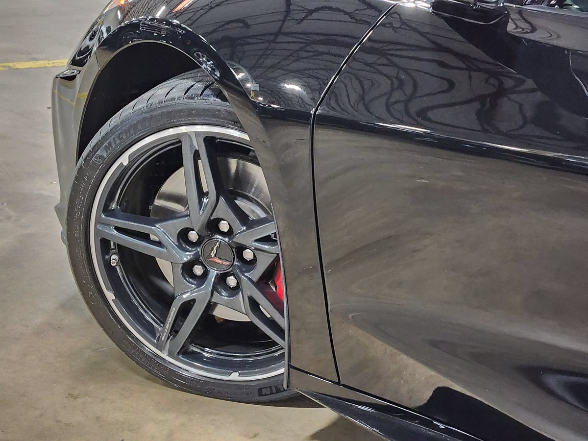 Used 2021 Chevrolet Corvette Stingray Premium Conv w/ Z51 Performance Package RWD image 23