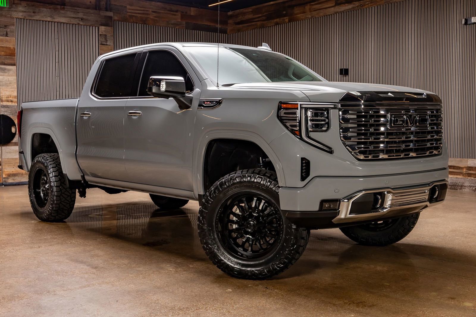Used 2025 GMC Sierra 1500 Denali w/ Technology Package video 1