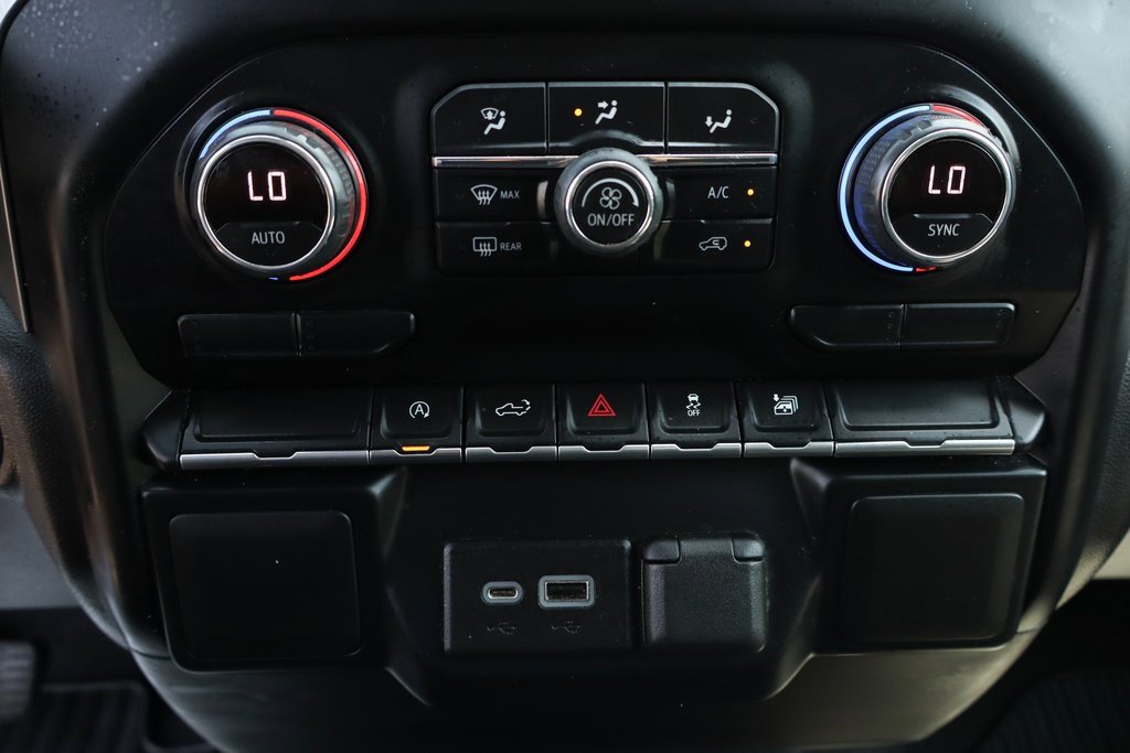 Used 2022 Chevrolet Silverado 1500 LT image 35