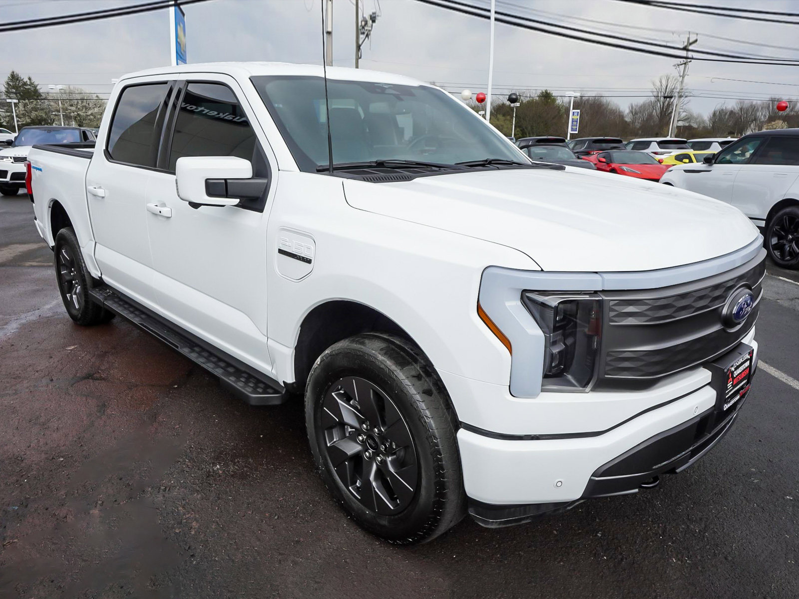 Used 2023 Ford F150 Lightning Lariat image 3