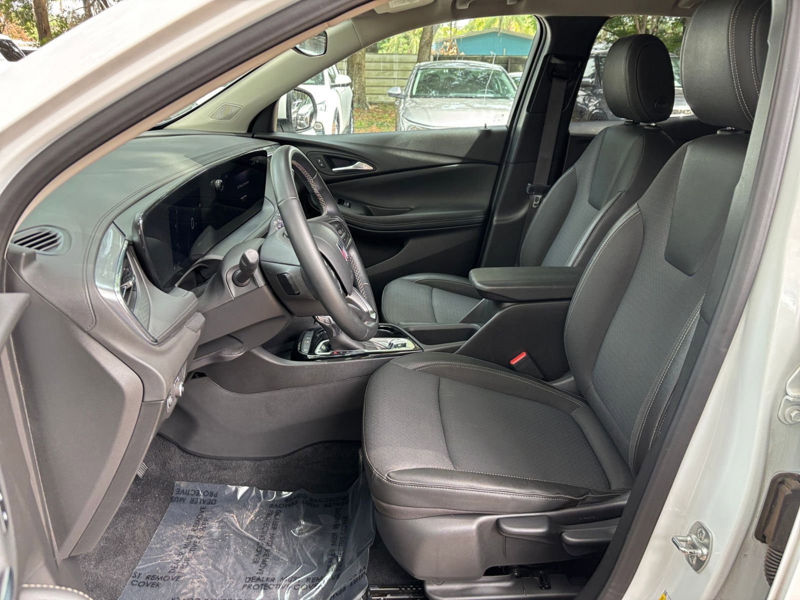 Used 2025 Buick Encore GX Preferred FWD image 25
