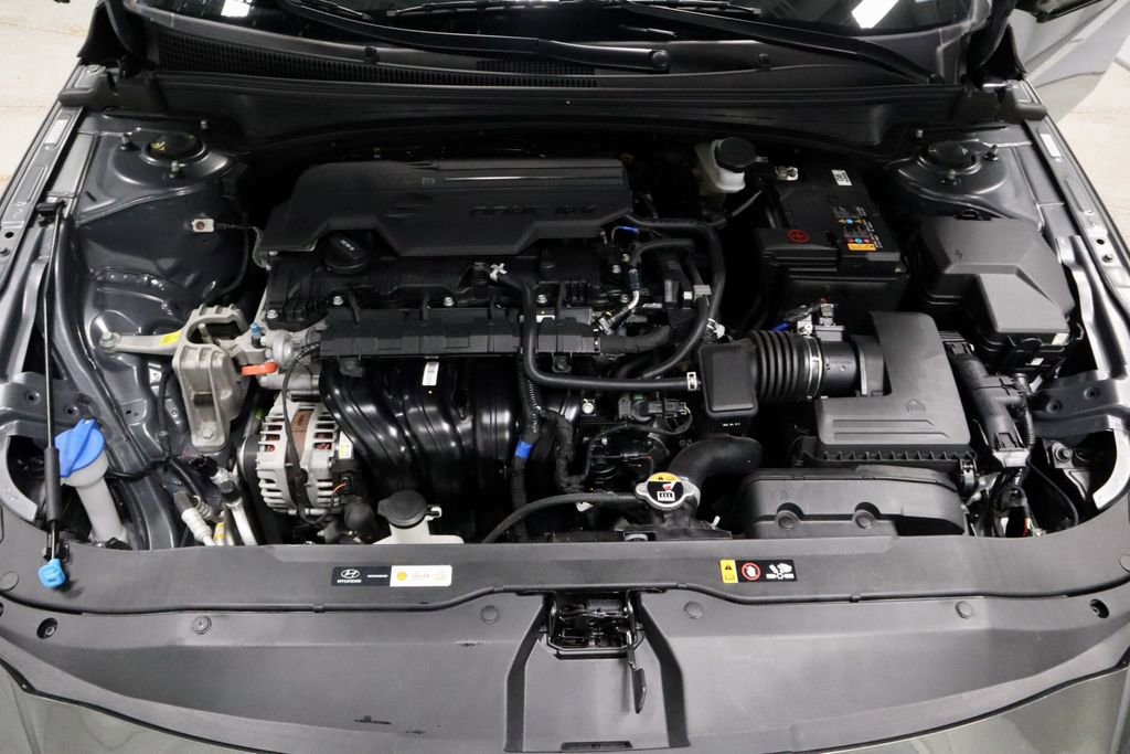 Certified 2024 Hyundai Elantra SEL image 18