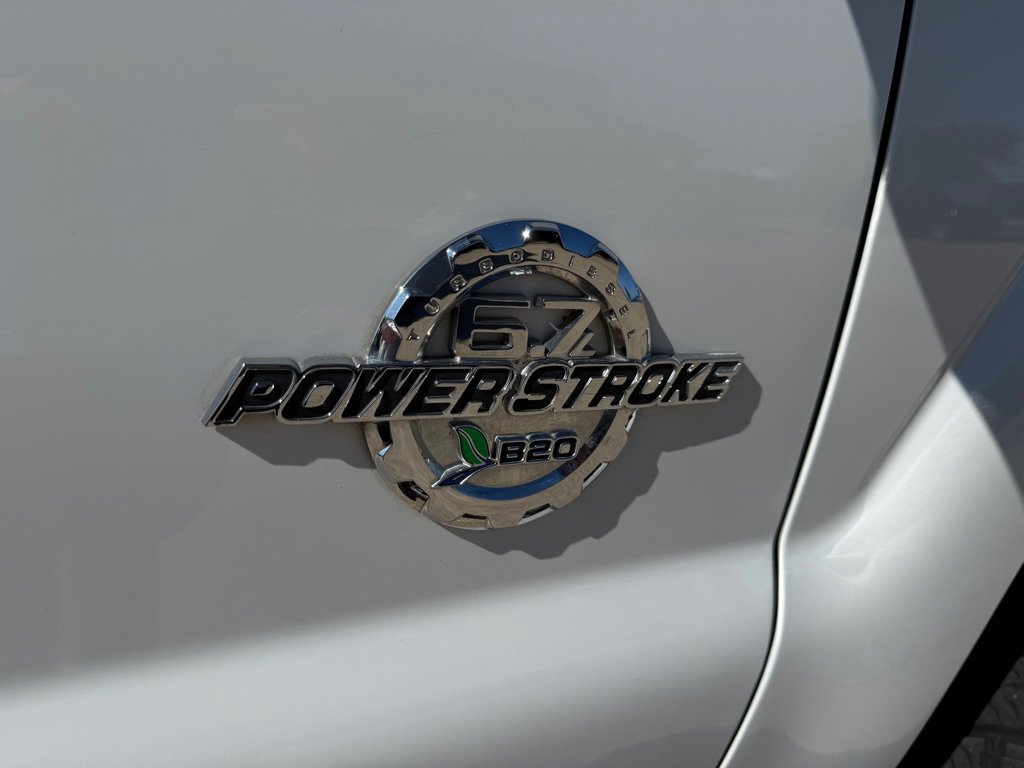 Used 2016 Ford F250 Lariat w/ Lariat Ultimate Package AWD/4WD image 9