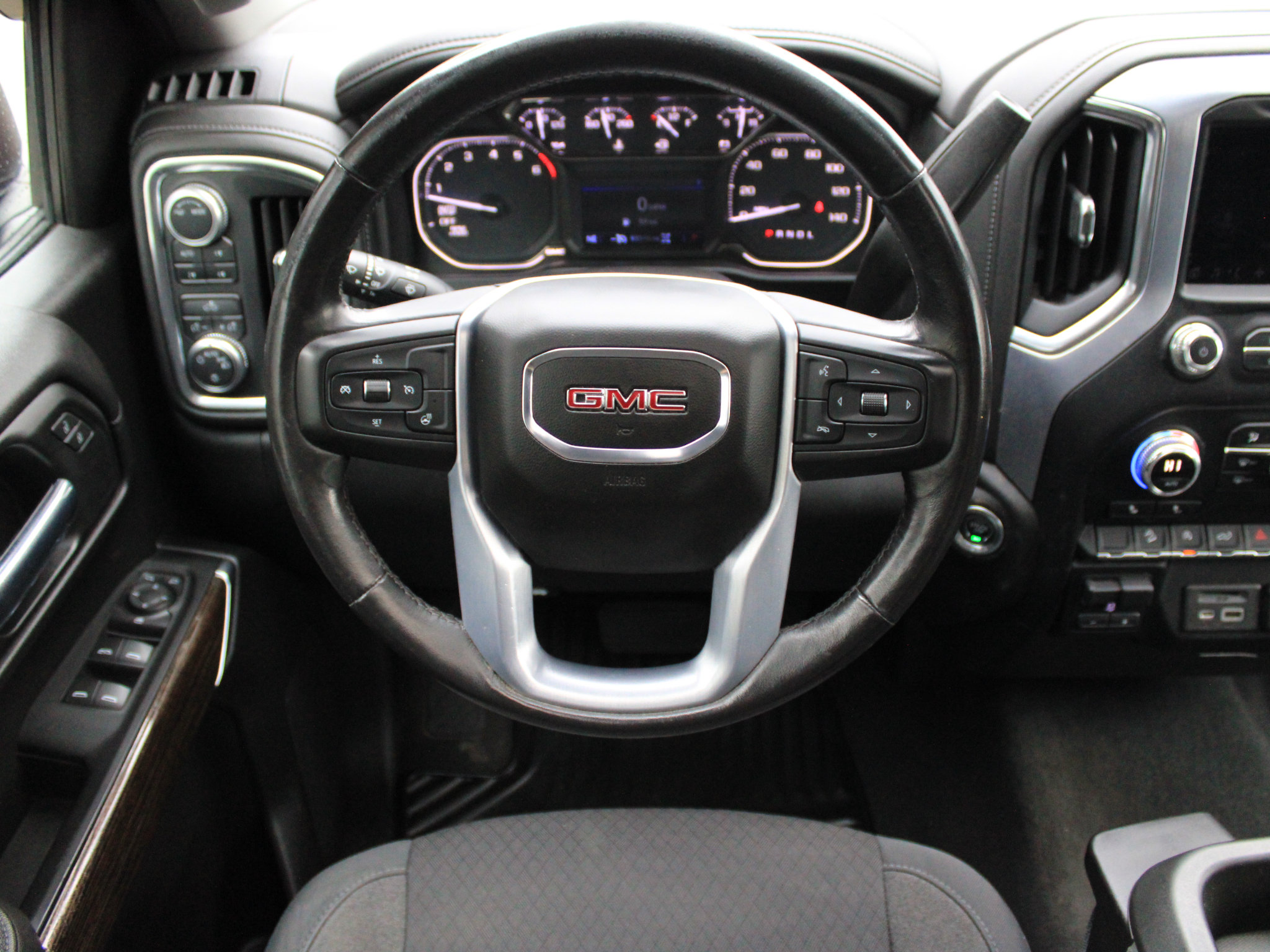 Used 2020 GMC Sierra 1500 SLE w/ SLE Value Package AWD/4WD image 18