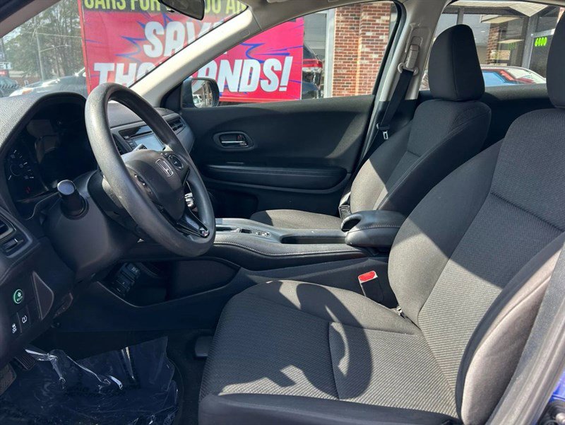 Used 2018 Honda HR-V LX image 9