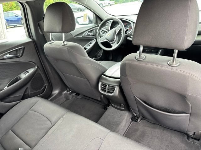 Used 2023 Chevrolet Malibu LT FWD image 33