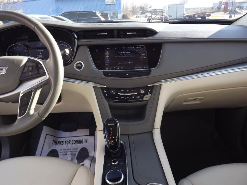 Used 2021 Cadillac XT5 Premium Luxury w/ LPO, Floor Liner Package image 20