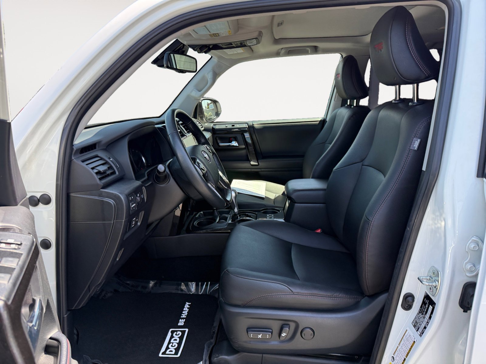 Used 2023 Toyota 4Runner TRD Off-Road Premium w/ Moonroof Package AWD/4WD image 10