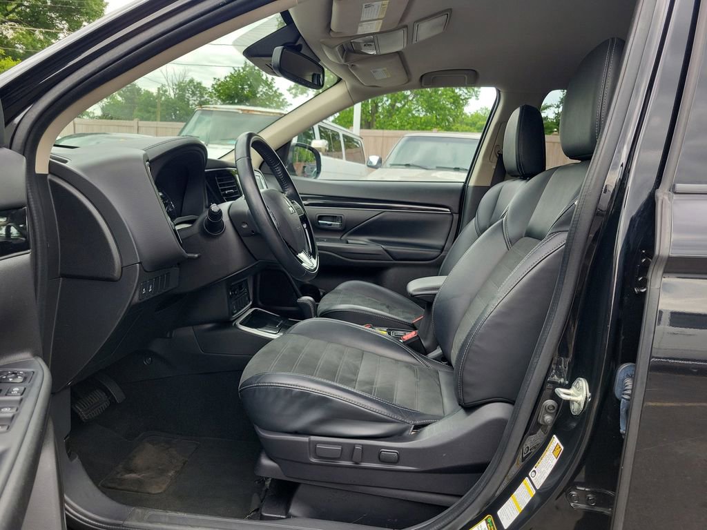 Used 2020 Mitsubishi Outlander SE FWD image 20