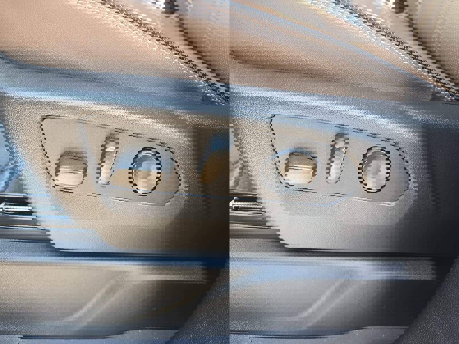 Used 2025 Chevrolet Tahoe High Country image 31