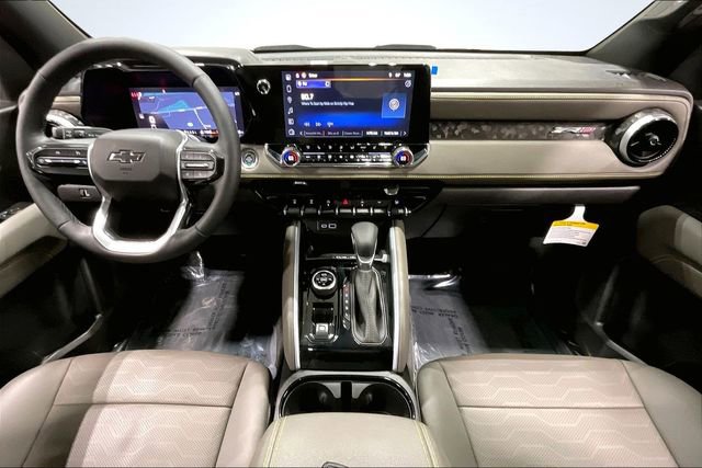Used 2025 Chevrolet Colorado ZR2 w/ Technology Package image 16
