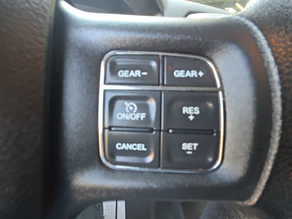Used 2017 RAM 1500 Express AWD/4WD image 25