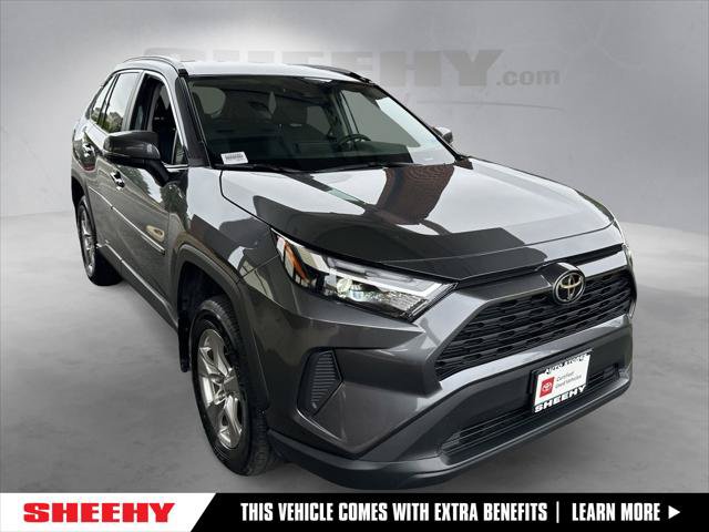 Certified 2025 Toyota RAV4 XLE AWD/4WD image 1
