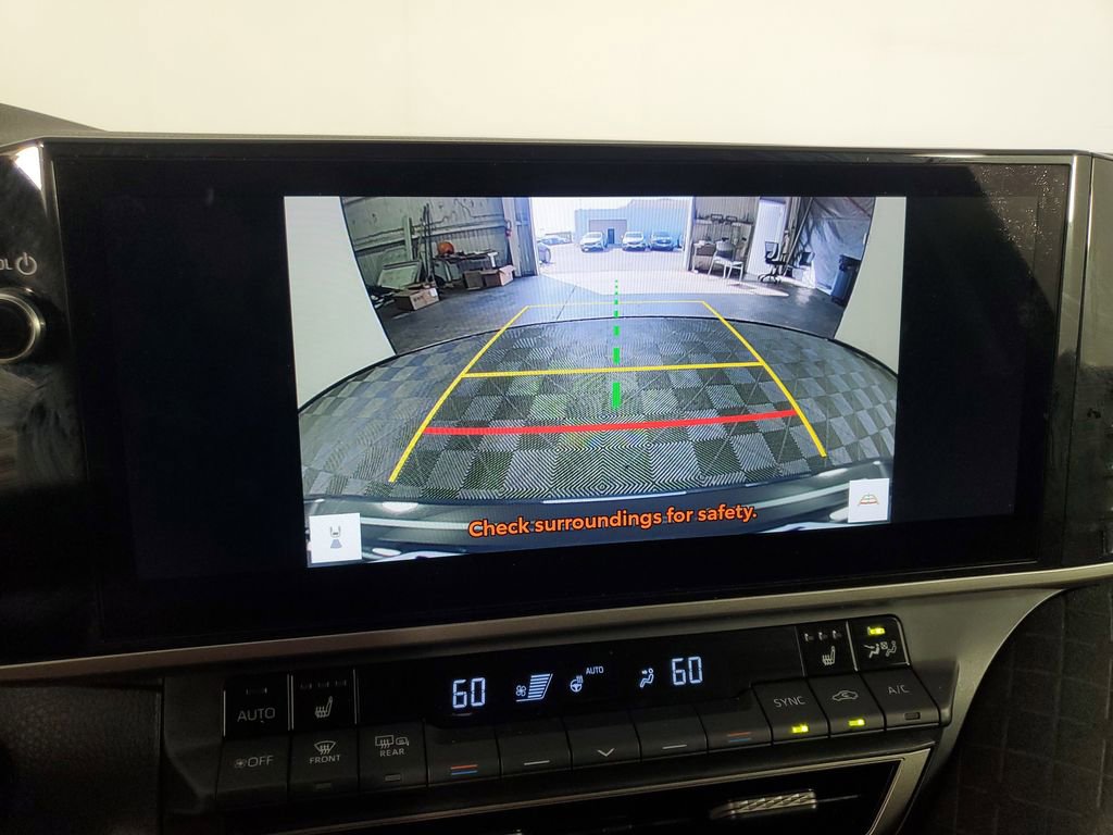 Used 2025 Toyota Camry XLE image 22