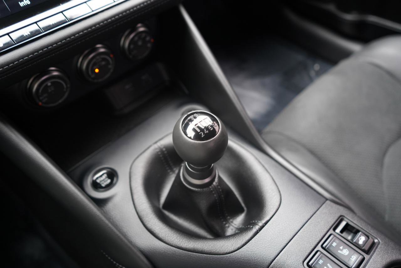 Used 2024 Nissan Z Performance w/ Heritage Edition image 42