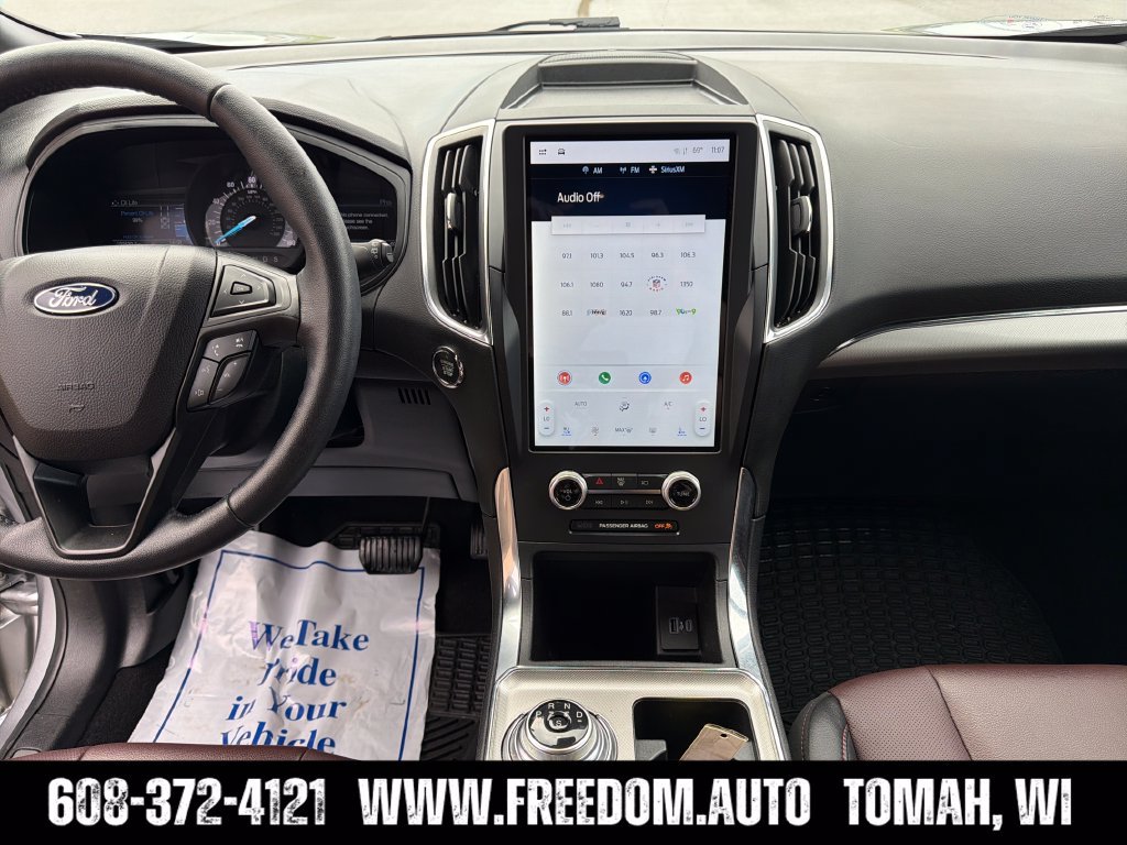 Used 2022 Ford Edge Titanium w/ Equipment Group 301A AWD/4WD image 17