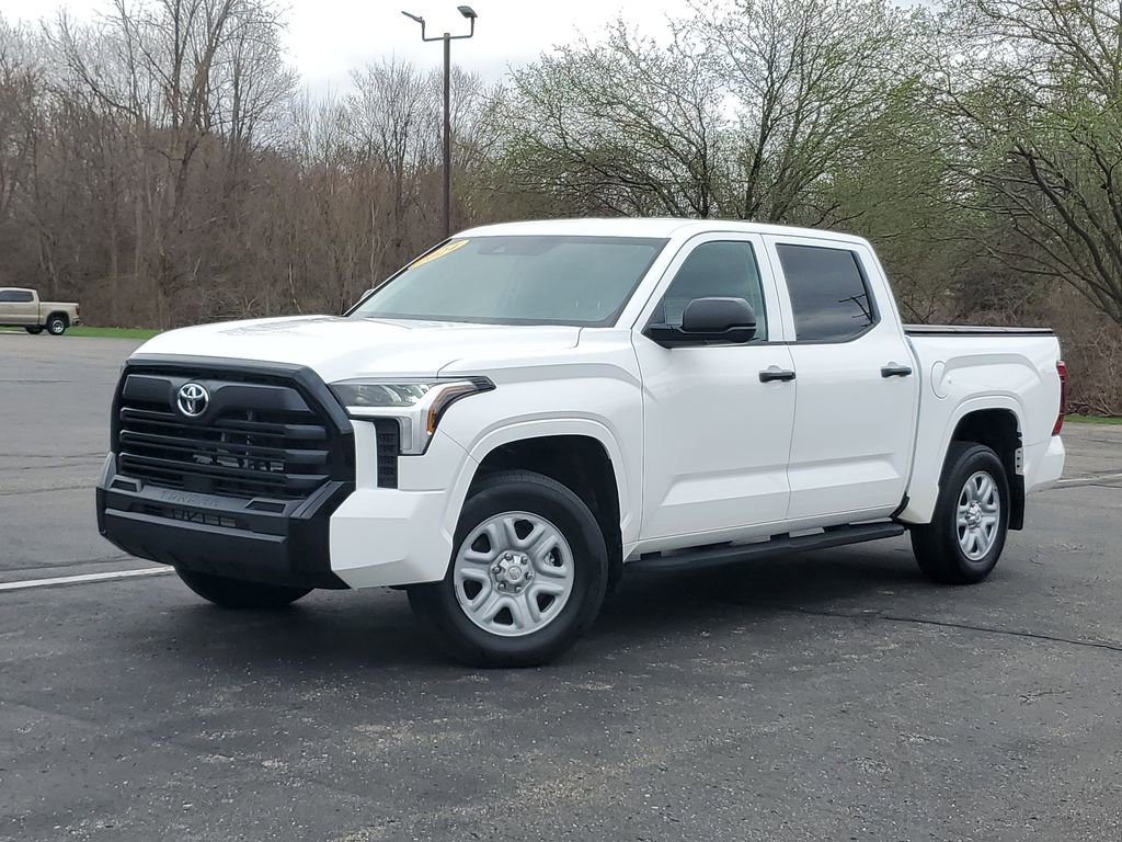 Used 2024 Toyota Tundra SR AWD/4WD image 25