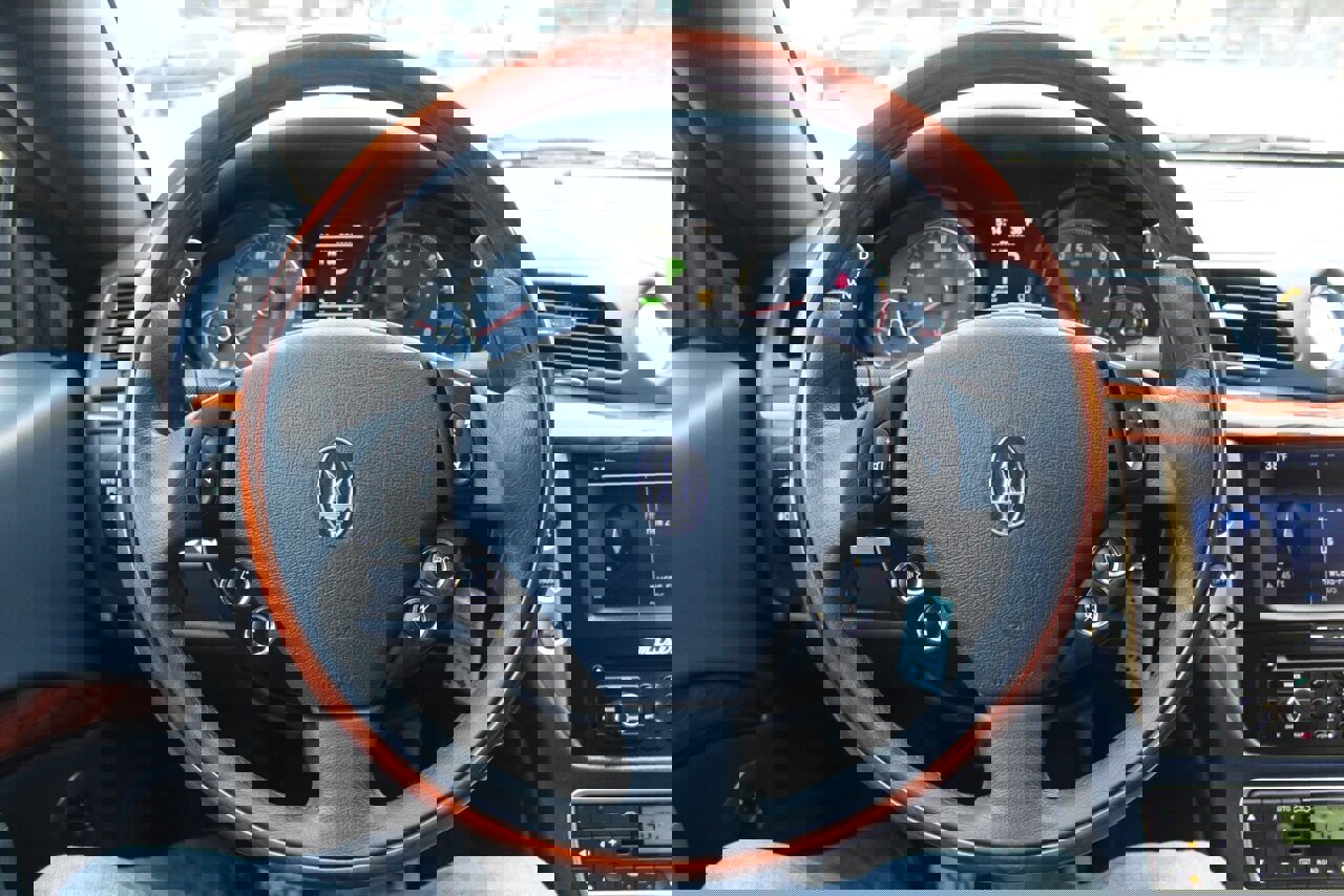 Used 2010 Maserati GranTurismo Convertible image 6