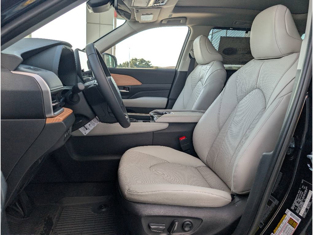 New 2026 Toyota Grand Highlander Limited image 13