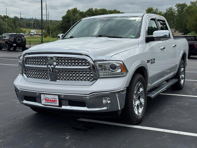 Used 2017 RAM 1500 Laramie w/ Convenience Group AWD/4WD image 8
