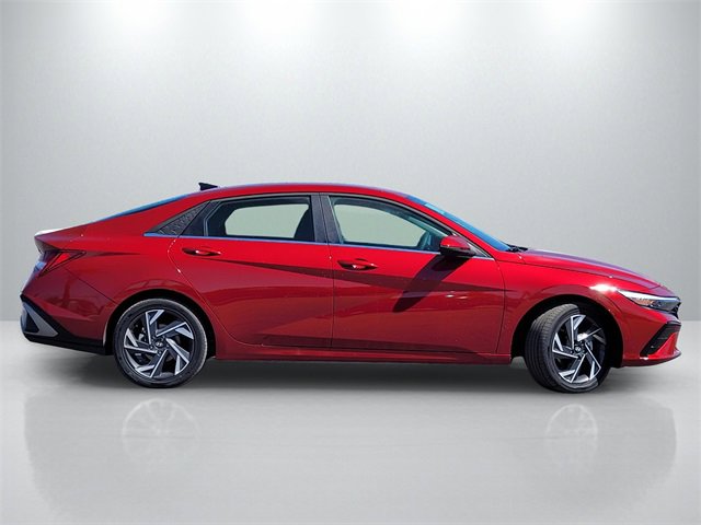 New 2025 Hyundai Elantra Limited image 4