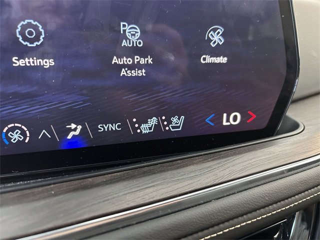 New 2025 Chevrolet Suburban Premier image 34