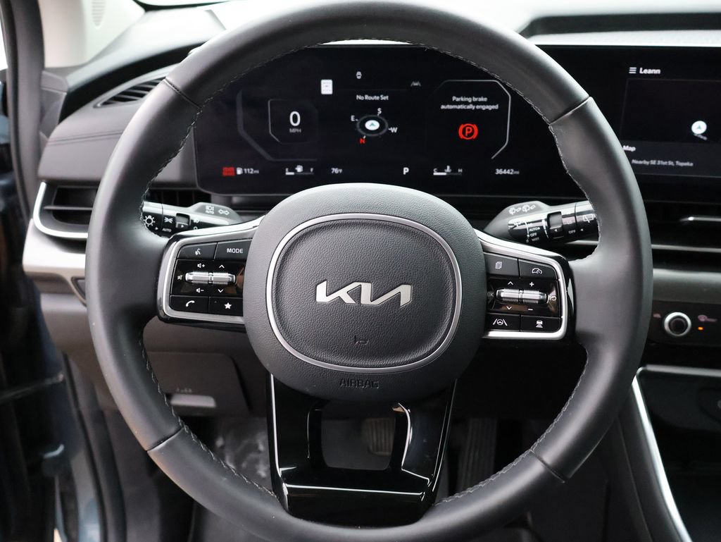 Used 2025 Kia Carnival SX FWD image 28
